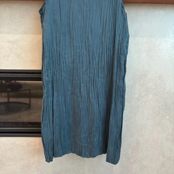 Eileen Fisher Crinkled V Neck Dress, Size 1X - Picture 10 of 11
